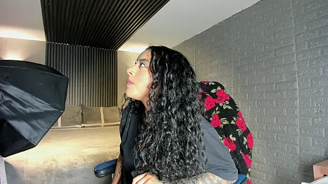 Snapshot of magic_marg chatting on 11/29/25, 07:50 magic marg online show from 11/29/25, 07:50