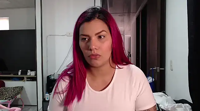 CarolinaRincon online show from 02/05/25, 07:53