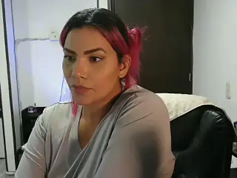 CarolinaRincon online show from 03/01/25, 10:21