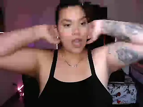 CarolinaRincon online show from 10/10/25, 08:52