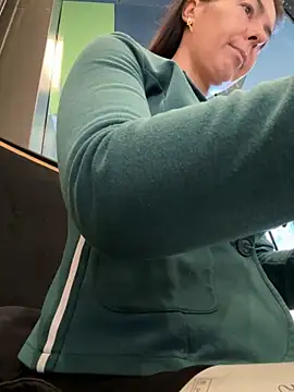 eveangelll online show from 11/24/25, 08:14