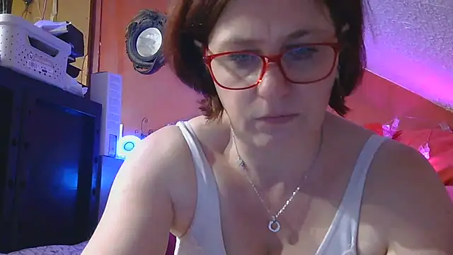 Snapshot of lanax chatting on 06/17/26, 11:23 lanax online show from 06/17/26, 11:23