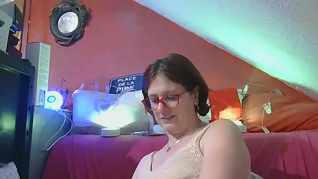 Snapshot of lanax chatting on 07/10/26, 12:41 lanax online show from 07/10/26, 12:41