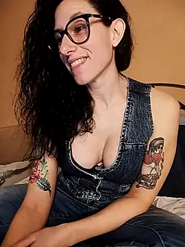 SofiaMori online show from 02/02/26, 12:59