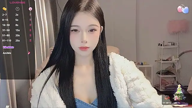 Snapshot of 7-Love chatting on 12/30/24, 12:31 7-Love online show from 12/30/24, 12:31