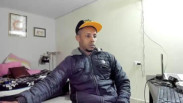 AlejoKhalifa  online show from 03/08/25, 03:02