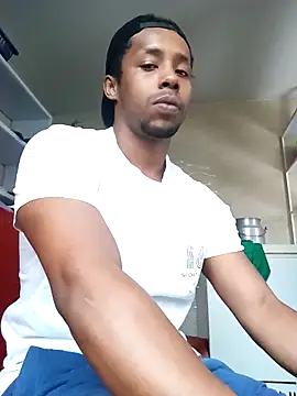 AlejoKhalifa  online show from 10/07/25, 09:12