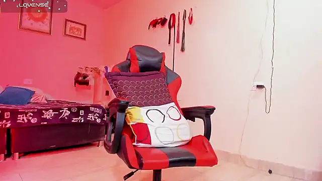 AlejoKhalifa  online show from 10/15/25, 10:43