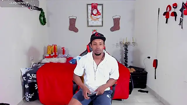 AlejoKhalifa  online show from 12/13/25, 09:09