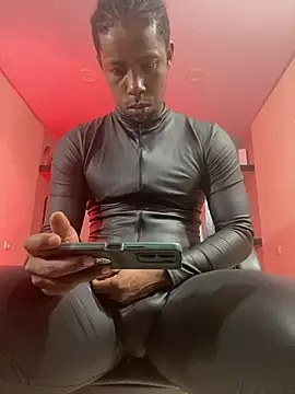 Snapshot of AlejoKhalifa_ chatting on 07/10/26, 12:04 AlejoKhalifa online show from 07/10/26, 12:04