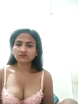 Snapshot of sunita6009 chatting on 09/12/25, 05:02 sunita6009 online show from 09/12/25, 05:02