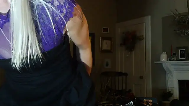 Glamazonx online show from 12/04/25, 01:48