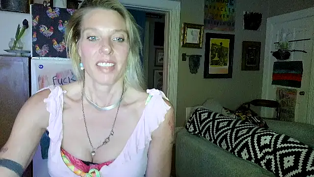 Glamazonx online show from 03/22/26, 01:20