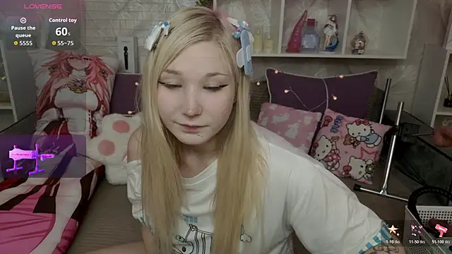 MeowkaKitty online show from 12/03/25, 01:46