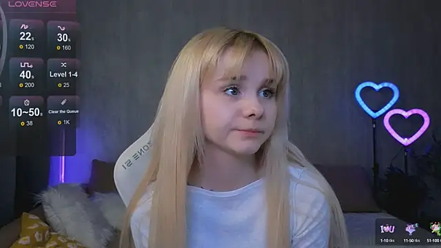 Snapshot of Britney_Lynch chatting on 03/19/25, 07:49 Britney Lynch online show from 03/19/25, 07:49