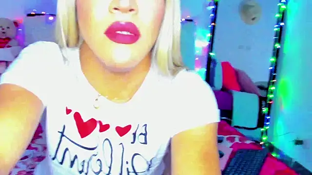 Snapshot of Candy_Candy__ chatting on 12/22/24, 01:23 Candy Candy online show from 12/22/24, 01:23