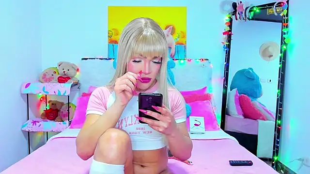 Snapshot of Candy_Candy__ chatting on 09/28/25, 01:55 Candy Candy online show from 09/28/25, 01:55