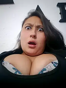 Snapshot of Celeem_ chatting on 01/26/25, 03:27 Celeem online show from 01/26/25, 03:27