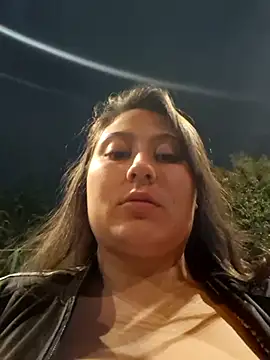 Snapshot of Celeem_ chatting on 11/15/25, 11:21 Celeem online show from 11/15/25, 11:21