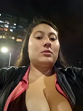 Snapshot of Celeem_ chatting on 11/25/25, 02:44 Celeem online show from 11/25/25, 02:44