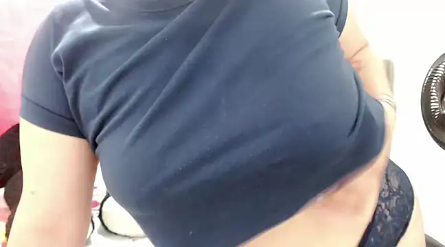 Snapshot of Alexatexa2929 chatting on 02/01/25, 02:16 Alexatexa2929 online show from 02/01/25, 02:16