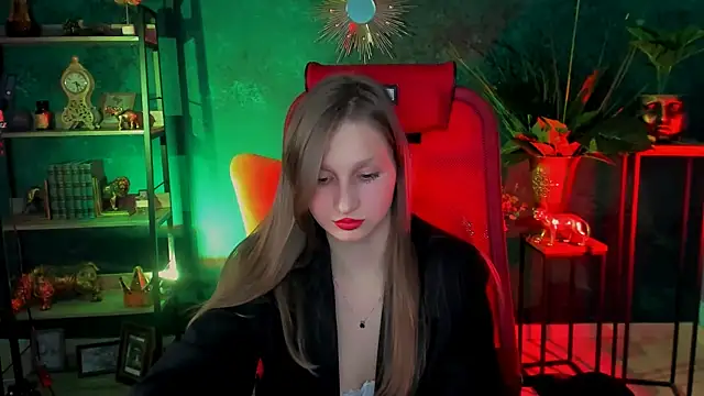 EllaHorton online show from 02/28/25, 03:37