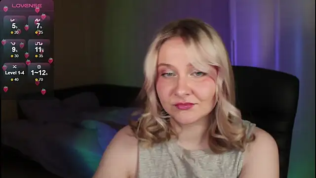 Snapshot of sensual_girrrl chatting on 09/22/25, 07:27 sensual girrrl online show from 09/22/25, 07:27