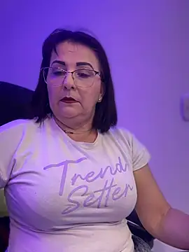 Snapshot of PaulinaSanders_X chatting on 12/23/24, 06:48 PaulinaSanders X online show from 12/23/24, 06:48