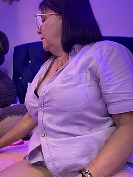 Snapshot of PaulinaSanders_X chatting on 01/07/25, 07:49 PaulinaSanders X online show from 01/07/25, 07:49