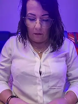 Snapshot of PaulinaSanders_X chatting on 01/30/25, 05:06 PaulinaSanders X online show from 01/30/25, 05:06