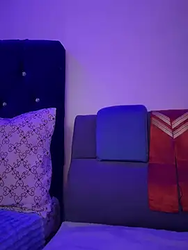 Snapshot of PaulinaSanders_X chatting on 02/14/25, 06:08 PaulinaSanders X online show from 02/14/25, 06:08