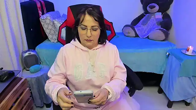 Snapshot of PaulinaSanders_X chatting on 03/12/25, 06:55 PaulinaSanders X online show from 03/12/25, 06:55