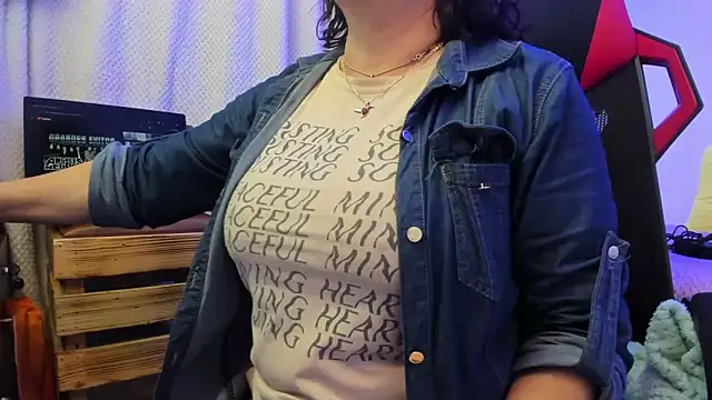 Snapshot of PaulinaSanders_X chatting on 03/16/25, 02:21 PaulinaSanders X online show from 03/16/25, 02:21