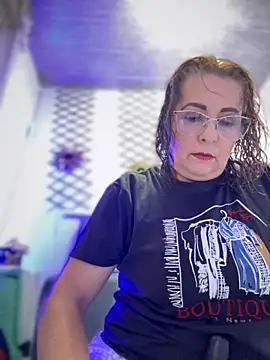 Snapshot of PaulinaSanders_X chatting on 11/20/25, 10:20 PaulinaSanders X online show from 11/20/25, 10:20