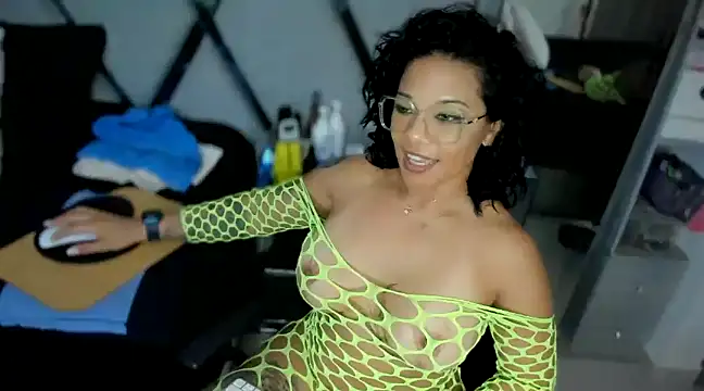 Snapshot of paula_daniela1 chatting on 01/07/25, 11:14 paula daniela1 online show from 01/07/25, 11:14