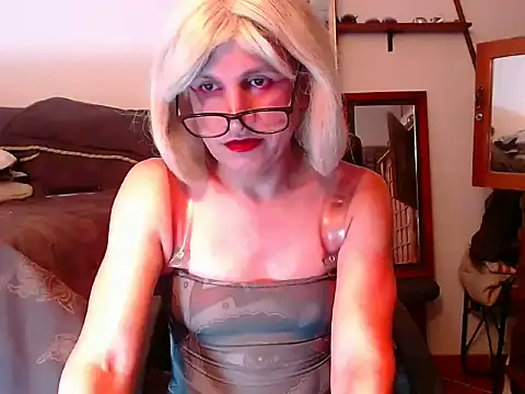 Snapshot of LorenJade chatting on 06/12/26, 07:29 LorenJade online show from 06/12/26, 07:29