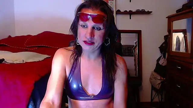 Snapshot of LorenJade chatting on 07/14/26, 10:21 LorenJade online show from 07/14/26, 10:21