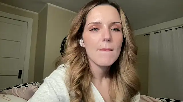 sexylilly69 online show from 04/29/26, 12:37