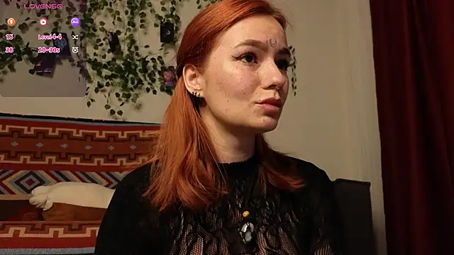 girl with snaketatto0 online show from 12/02/25, 02:17