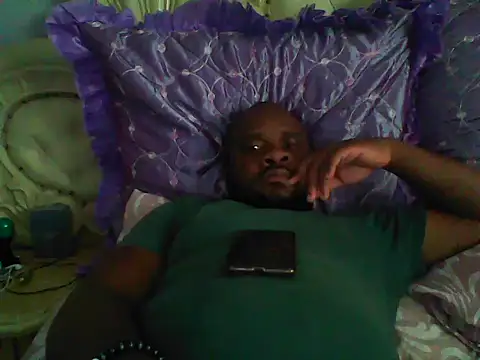 Snapshot of spopo619 chatting on 12/18/25, 12:44 spopo619 online show from 12/18/25, 12:44