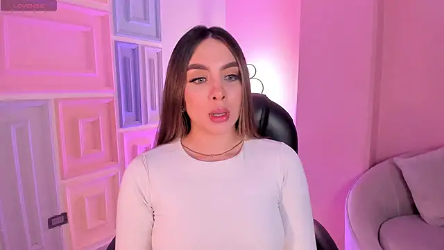 EloisaOlivero online show from 09/15/25, 11:54