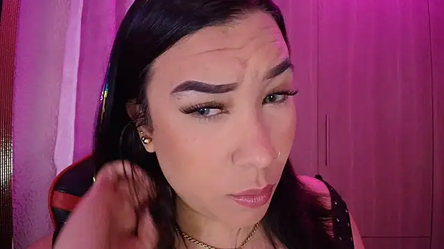 leahtemptation3 online show from 11/10/25, 08:13