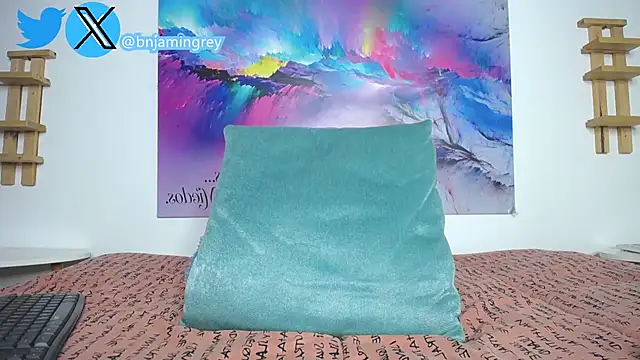 Snapshot of Benjamingrey@xh chatting on 11/18/25, 08:13 Benjamingreyxh online show from 11/18/25, 08:13