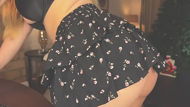 hotexclusive  online show from 12/17/24, 04:34