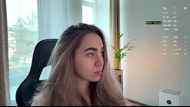 hotexclusive  online show from 10/03/25, 07:49