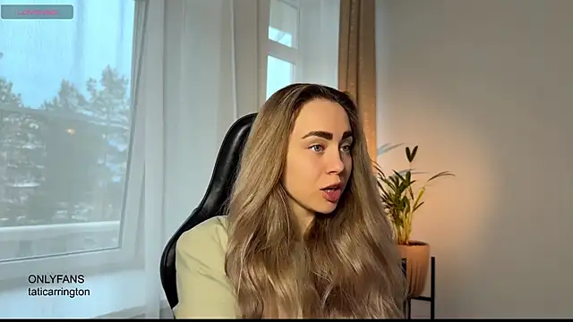 hotexclusive  online show from 10/20/25, 04:02