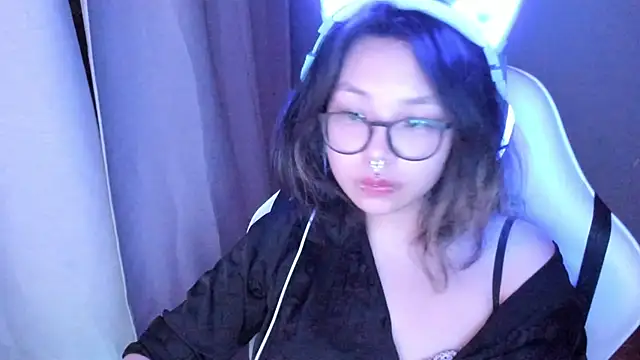 Snapshot of maydaykimmy chatting on 05/21/26, 08:38 maydaykimmy online show from 05/21/26, 08:38