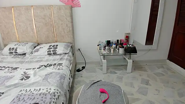 EnyelDavies online show from 11/01/25, 03:58