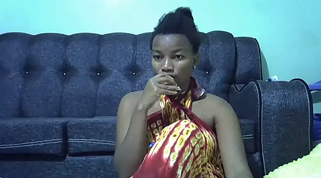 prettychoco1 online show from 02/09/25, 05:11