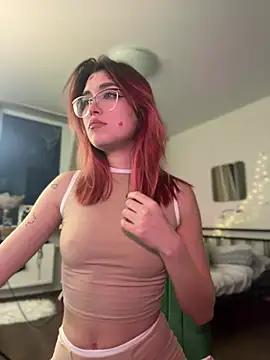 Evangeline Lawrence  online show from 02/07/25, 07:17